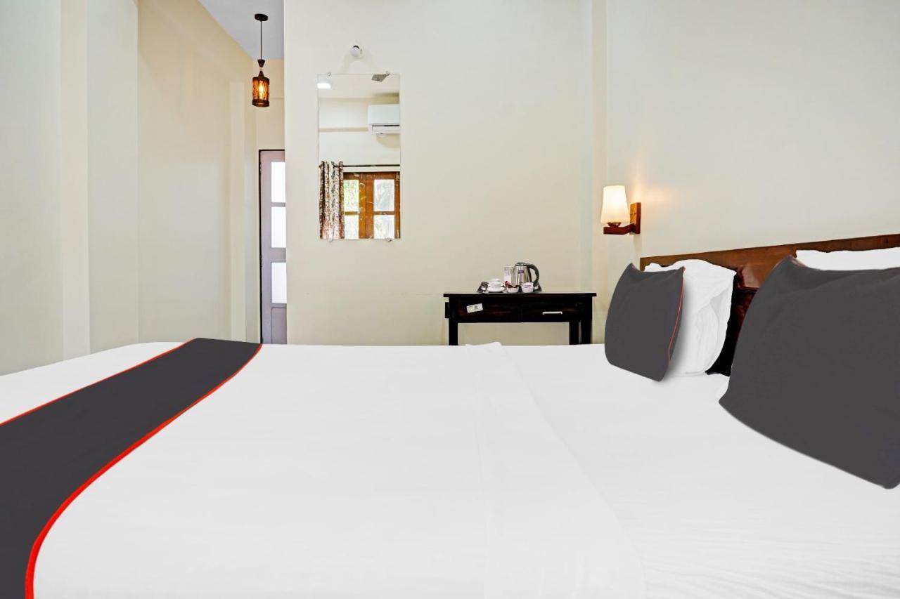 Collection O Shovi Beach View Resort Alībāg Exterior foto